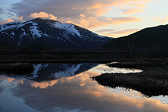 春の尾瀬ヶ原の夕景