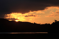 秋の尾瀬沼の夕景