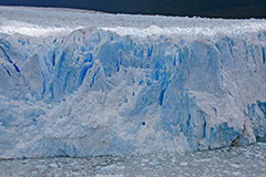 春のペリト・モレノ氷河