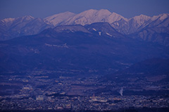 冬の仙ノ倉山の夜明け