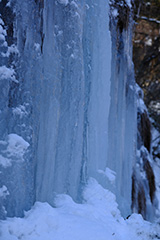 冬の氷柱