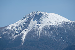 春の日光白根山