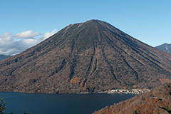 紅葉の男体山