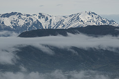 春の谷川岳